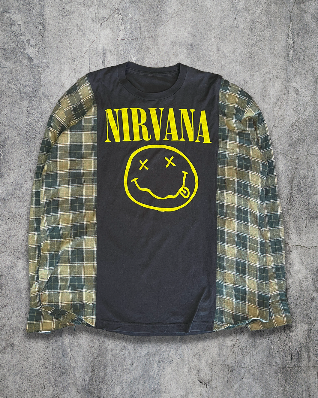 NIRVANA SMILEY SWANNEL
